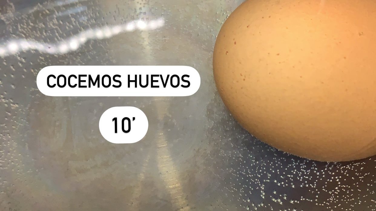 Cocemos los huevos durante unos 10 minutos
